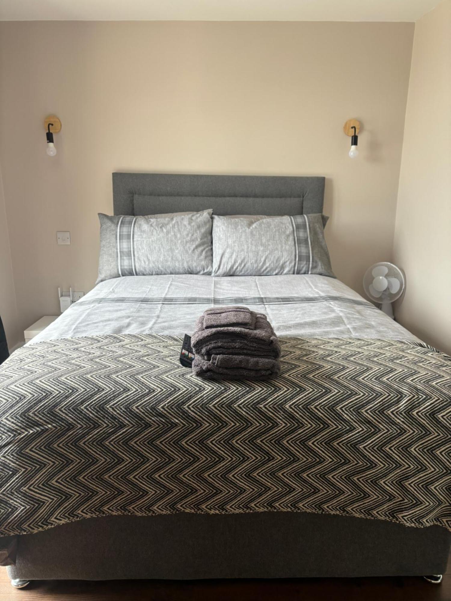 Private Detached Small Bedroom And Bathroom Only- This Is Not An Apartment Butlersbridge Εξωτερικό φωτογραφία